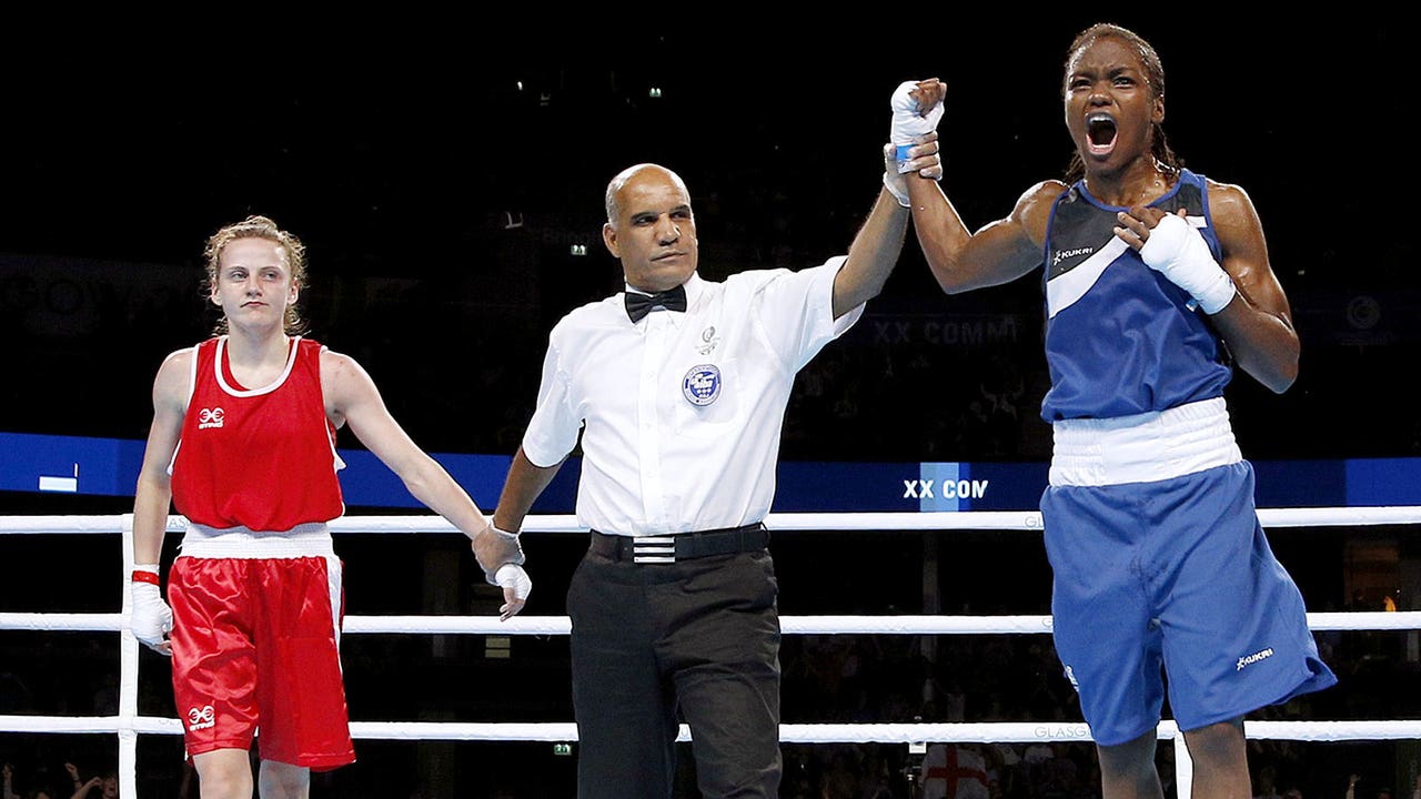 First women's Commonwealth boxing title won by Adams